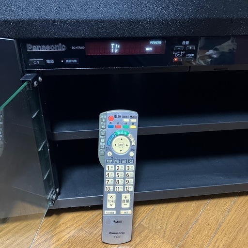 お値下げPanasonic42型テレビとスピーカー付きテレビ台セット