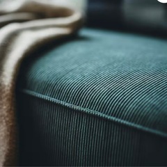 IKEA ソファ KIVIKシーヴィク　2人掛けコンパクト　コーデュロイグリーンの画像