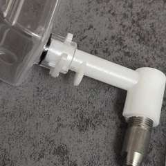 ハムスター　小動物　給水機　水やりの画像