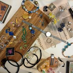 ユーズドピアス、ヘアゴム、アクセサリーパーツなどの画像