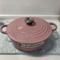 【受け渡し者決定】ル・クルーゼ　鍋22センチ【中古】