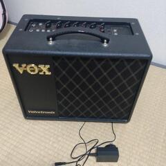 （取引中）ギター2本とベース1本とアンプと備品の画像