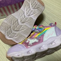 光る靴　シューズ18㎝　17㎝　ユニコーン　女の子　キッズ　スニーカー　美品　の画像