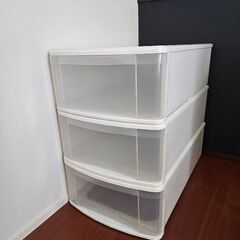 【お譲り先決まりました】積み重ね可能衣装ケース(3つ)