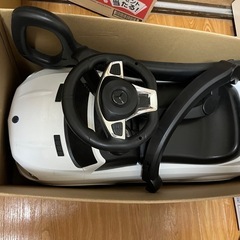 子供用オベンツ AMG GLE63押手付 足蹴り車　押し車　キッズカー ホワイトの画像