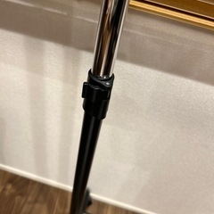 キャスター付きハンガーラックの画像