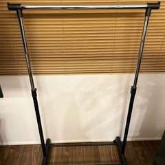キャスター付きハンガーラック