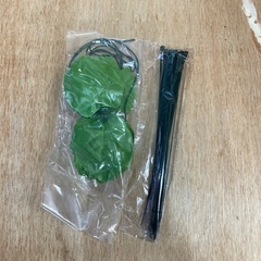 グリーンフェンス 1m×3m 緑のカーテン 目隠し グリーンカーテン 目隠しフェンス ベランダ 葉っぱ グリーン 窓 カーテン フェンス 植物 バラ 葉 トレリス ラティス 日よけ ガーデン 日除け 造花 壁掛けの画像