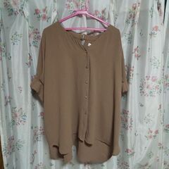 秋物ブラウスカットソー