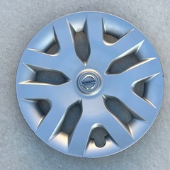 日産 リーフ AZE0 中期型 S 純正 16インチホイールキャップ4枚セット
の画像