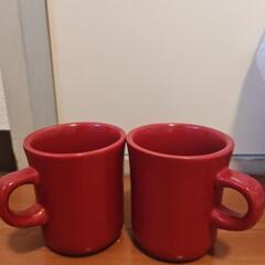 赤い陶器のコップ（２つセット）
