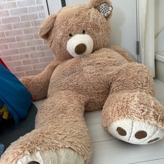大きいクマぬいぐるみ