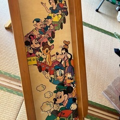 ミッキーフレンズの木製滑り台の画像