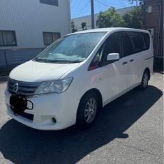 平成23年式　日産セレナ