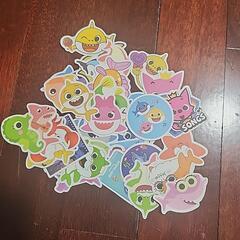 🌈ベイビーシャーク🌈ステッカー