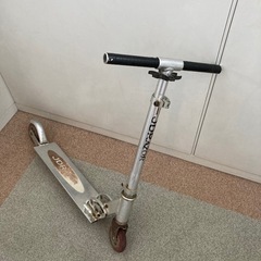 JD RAZORキックボードの画像