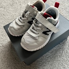 ニューバランス　スニーカー　16.0 グレー