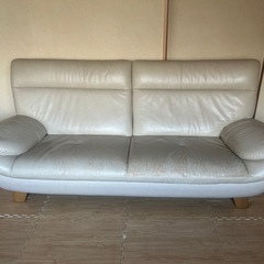 カリモク　ソファ（3人掛け」