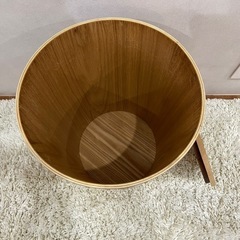 無印良品　ゴミ箱　丸型　木材の画像