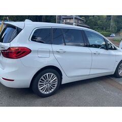 BMW 2シリーズグランツアラー 218d ラグジュアリー 内装ブラウン ヘッドアップディスプレイ パールホワイト 走行134,100kmの画像