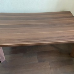 テーブル
