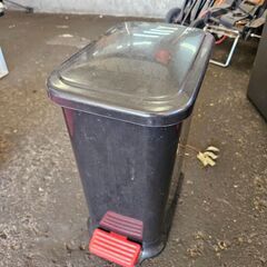 リサイクルショップどりーむ荒田店 No13287　ゴミ箱　コンパ...