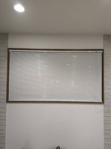 【超美品】つっぱり式＆軽量アルミブラインド 165×60cm（ホワイト）