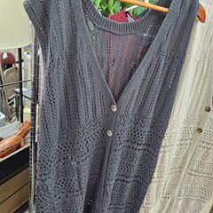 リサイクルショップどりーむ荒田店 　未使用品！　アンジェリーナ　ロングニットジレ　サイズ：F　グレー／ベージュの２色　透かし編み　※在庫15点あり♪の画像