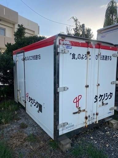 美品　保冷コンテナ
