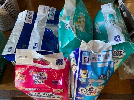 介護用おむつ　Lサイズ