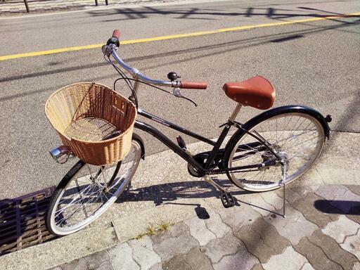 ♪ジモティー特価♪籐風フロントバスケット、砲弾型ライト付き26型