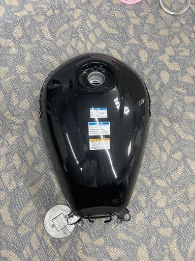 Kawasaki z900rs タンク　凹み傷あり