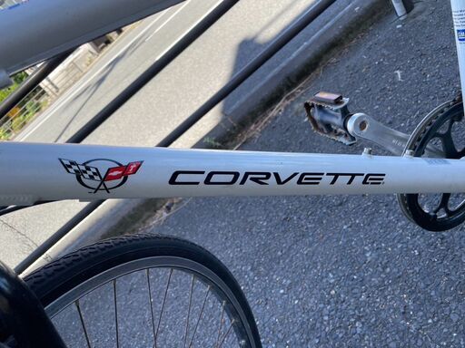 クロスバイク　No.1380　ホワイト　28インチ　6段切替　CORVETTE　Z06 405HP　【リサイクルショップどりーむ天保山