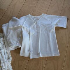 新生児　短肌着・コンビ肌着　まとめて　物々交換も可の画像