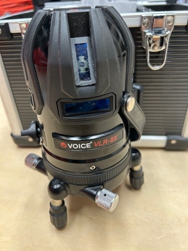レーザー墨出し器
