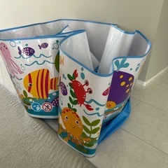 空気不要　プール　