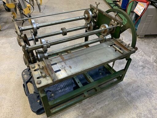 群機工業　手動式板金折り曲げ機　型式・詳細不明【中古品】