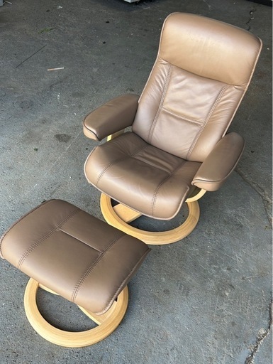 《取引者様決定》美品　IMG Comfort社製 アイエムジーコンフォート Norway ノルウェー 北欧 リクライニングチェア&オットマン