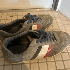 スニーカーの画像