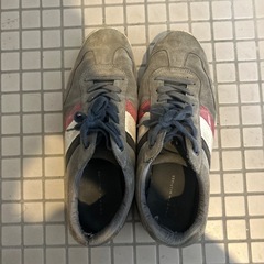 スニーカーの画像