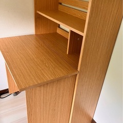 折りたたみできる学習机の画像