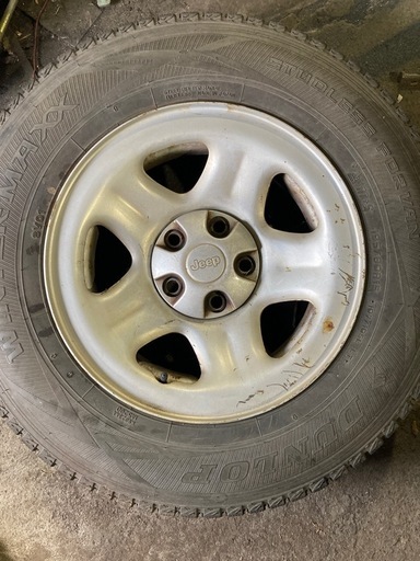 ジープのスダットレスタイヤ