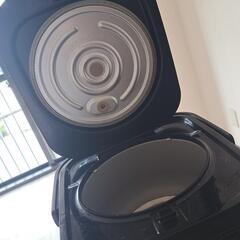 炊飯器 3合炊き ブラックの画像