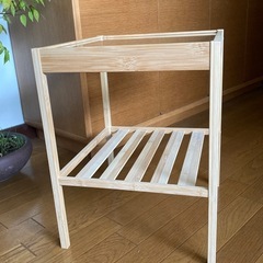 サイドテーブルの画像