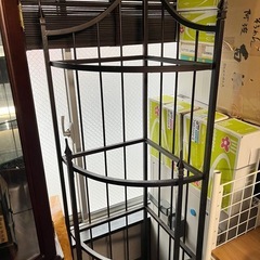 鉄？真鍮？の棚