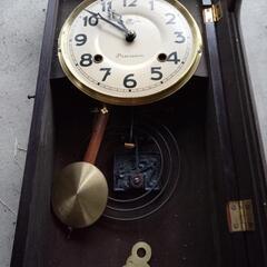 機械式壁掛け時計　動いていますの画像