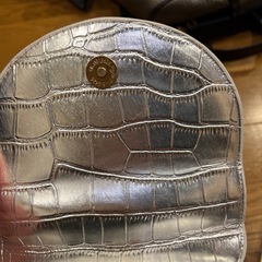 新品　シルバー　ハンドバッグの画像