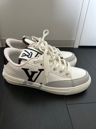 ルイヴィトン　　スニーカー9月中
