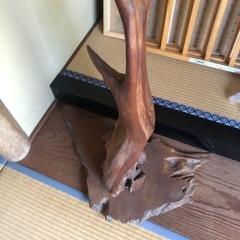 木のオブジェ　アートの画像