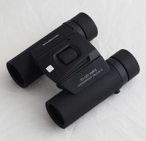【防湿ケース内保管！】OLYMPUS 小型防水双眼鏡 10x25
